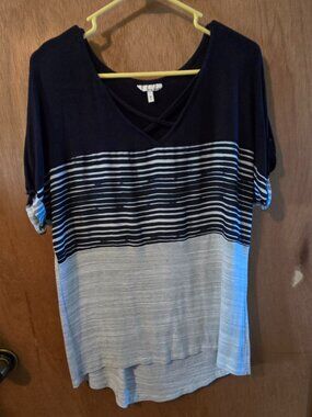 Tru Self Short Sleeve Color-block Top